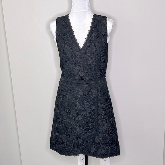 Alice + Olivia Lennon V-Neck Lace Mini Cocktail Dress Black Size 10 NWT! - Picture 4 of 16